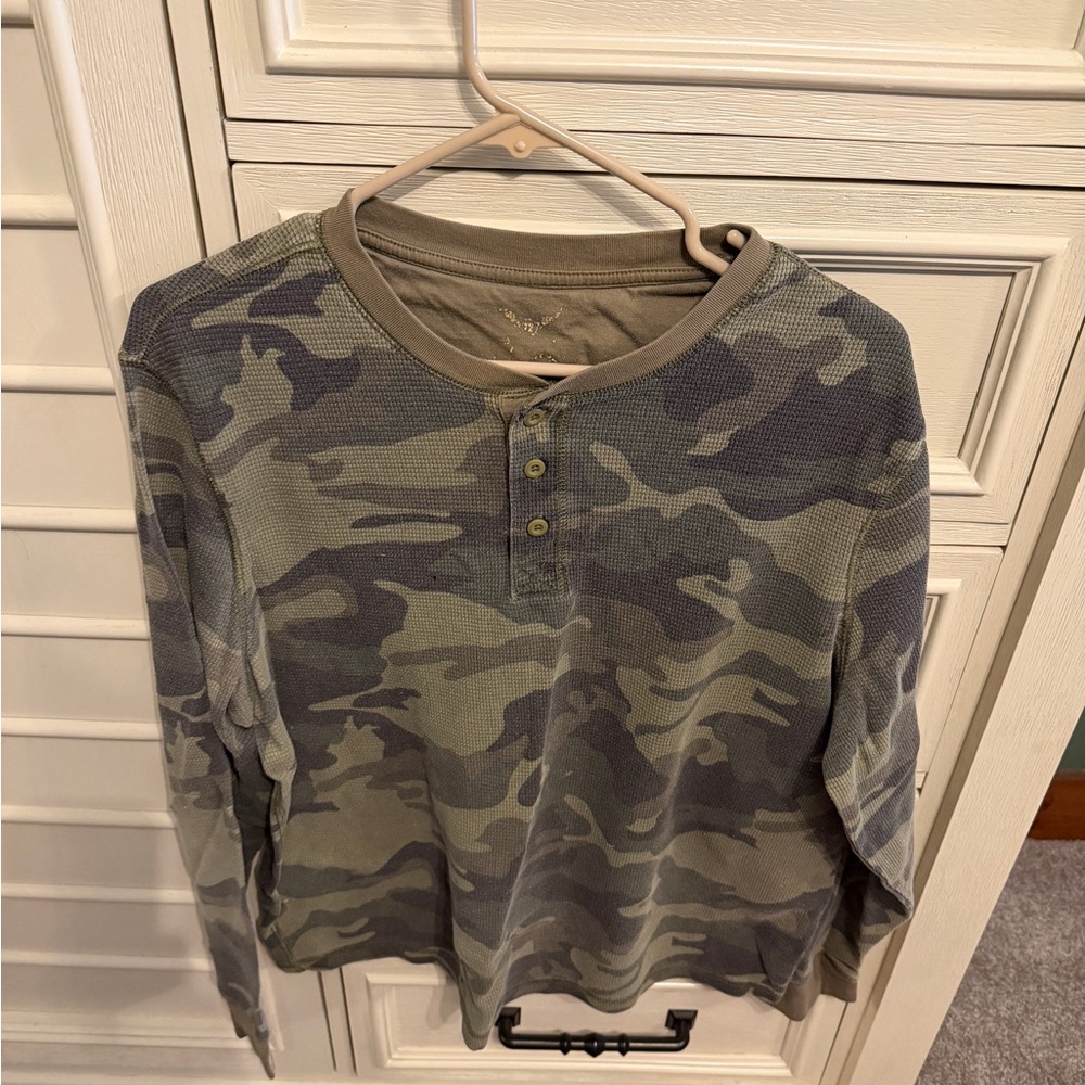 American Eagle Outfitters Camouflage Long Sleeve Shirt